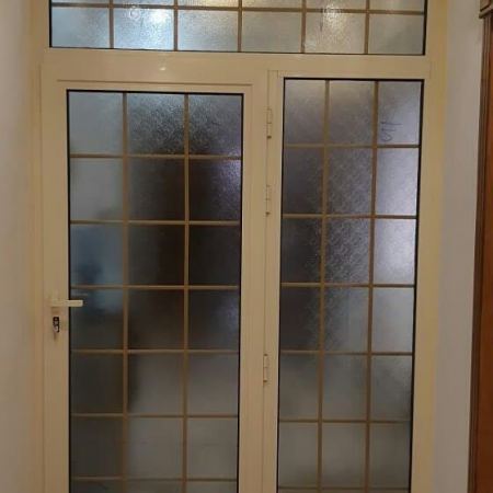 أفضل ورشة حدادة تفصيل أبواب ألمنيوم بالرياض